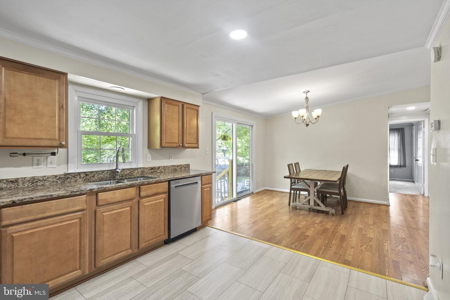 11708 Camelot Way photo 5