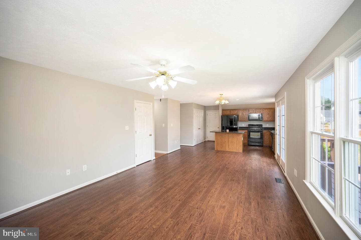 10202 Napoleon Street photo 23