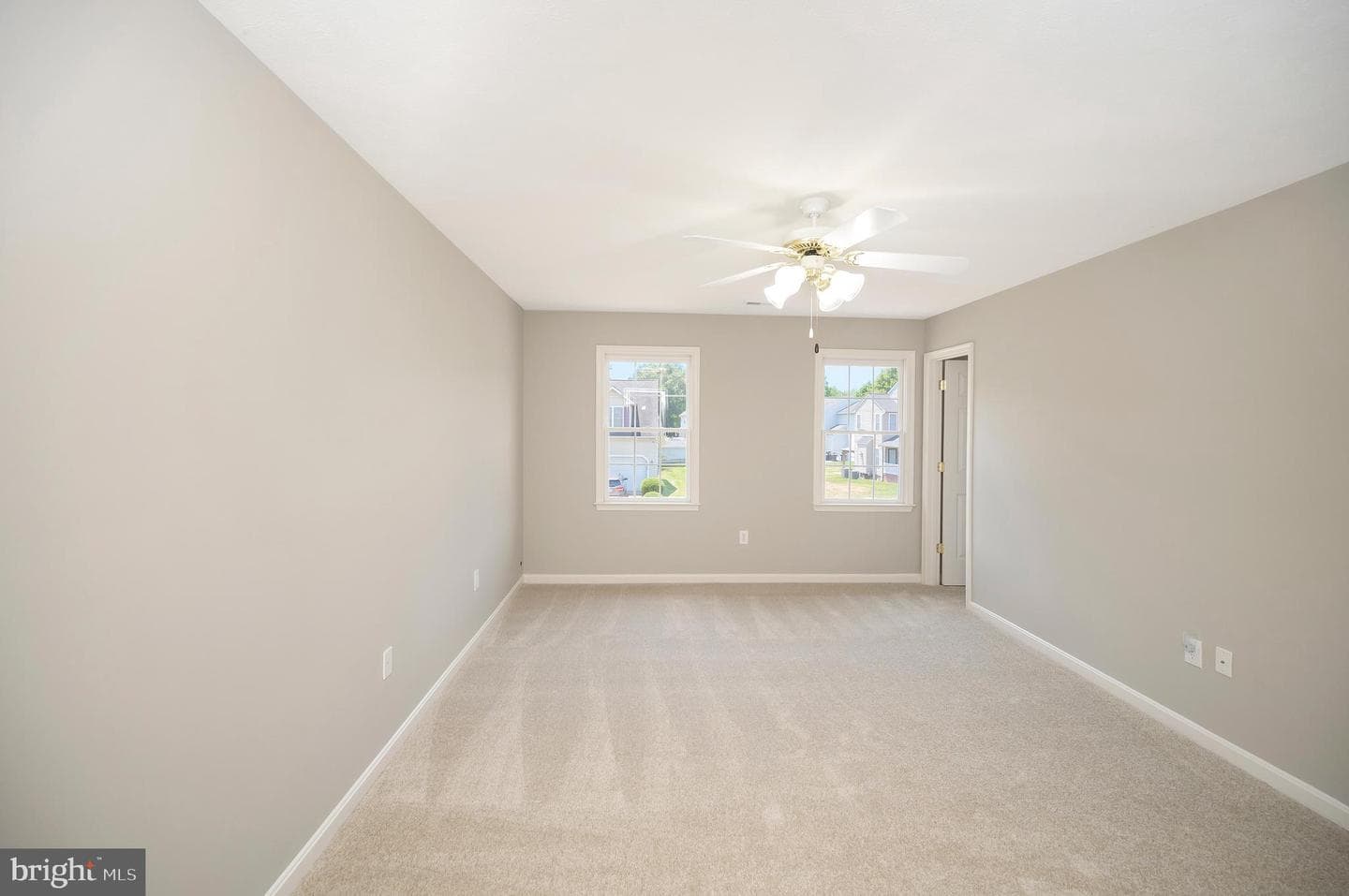 10202 Napoleon Street photo 24
