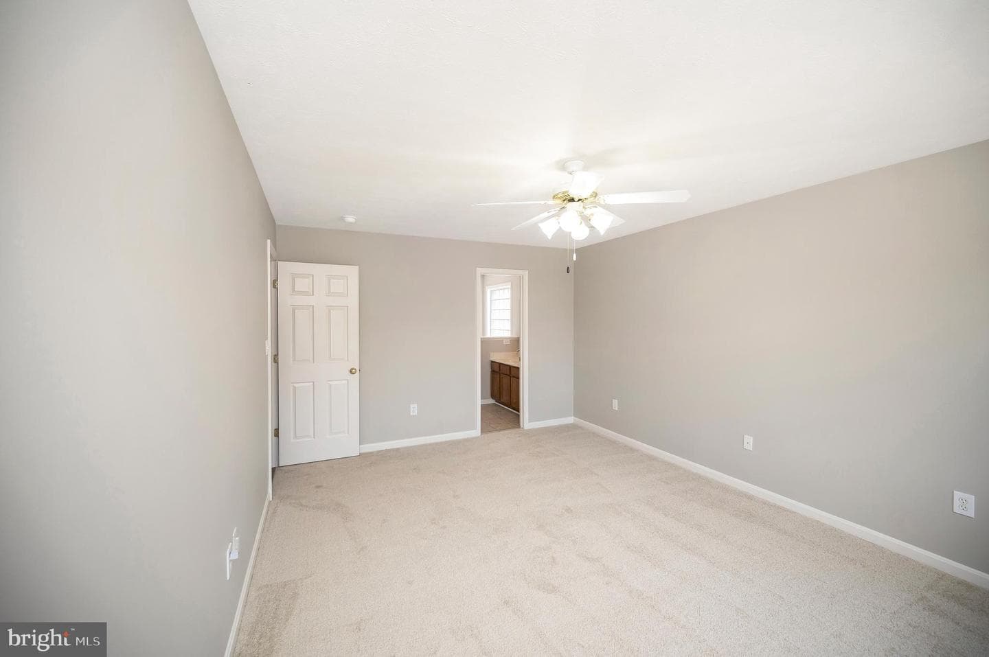 10202 Napoleon Street photo 25
