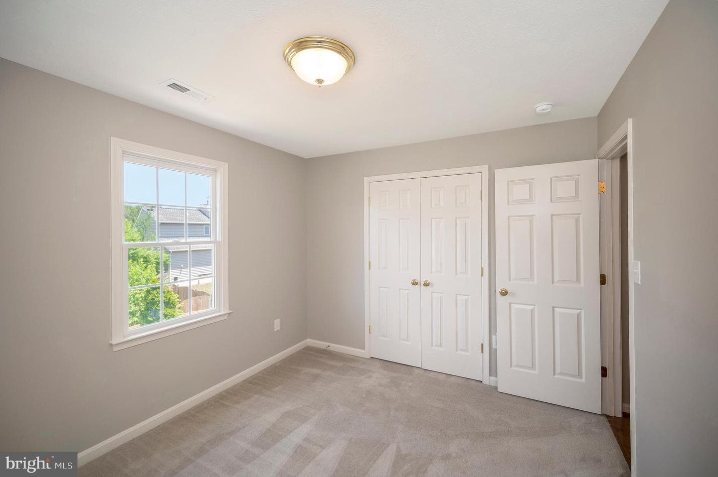 10202 Napoleon Street photo 31