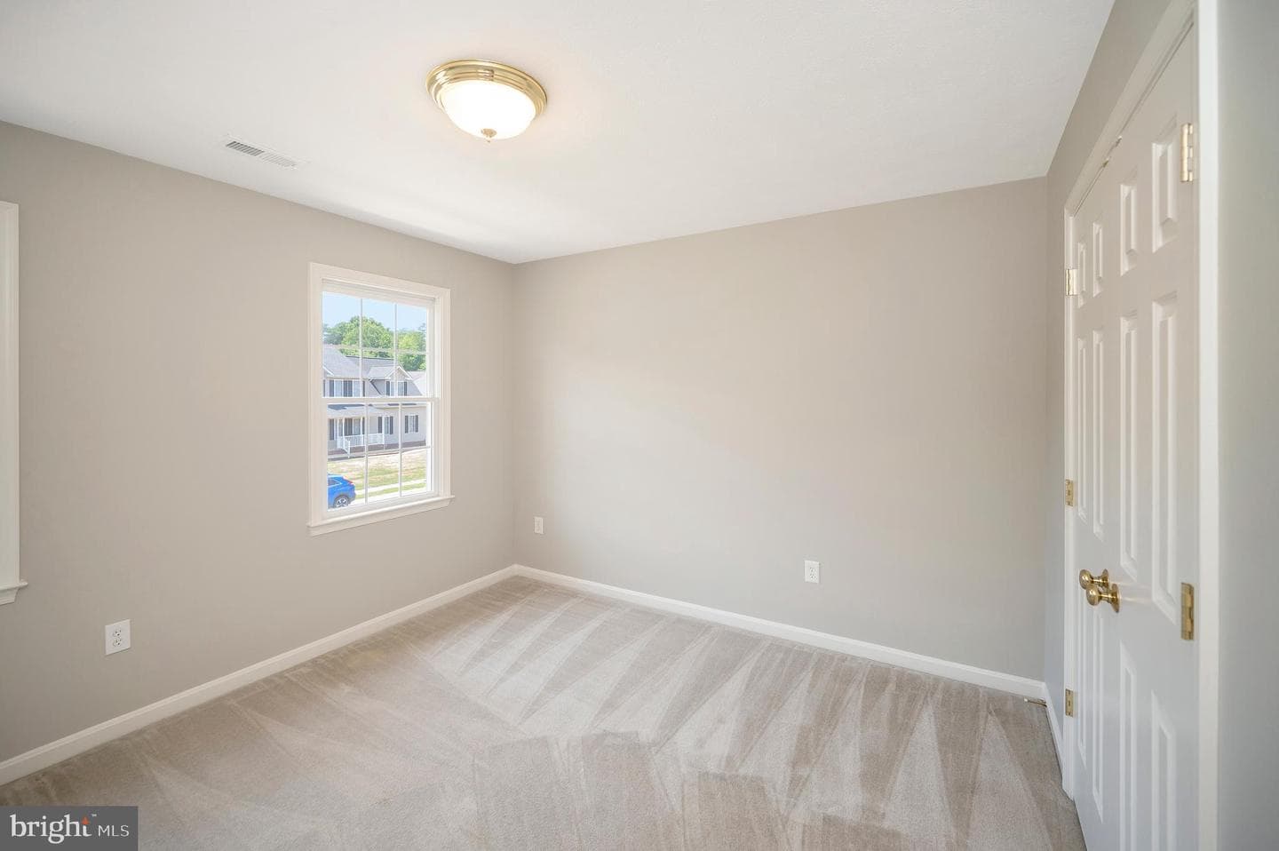 10202 Napoleon Street photo 34