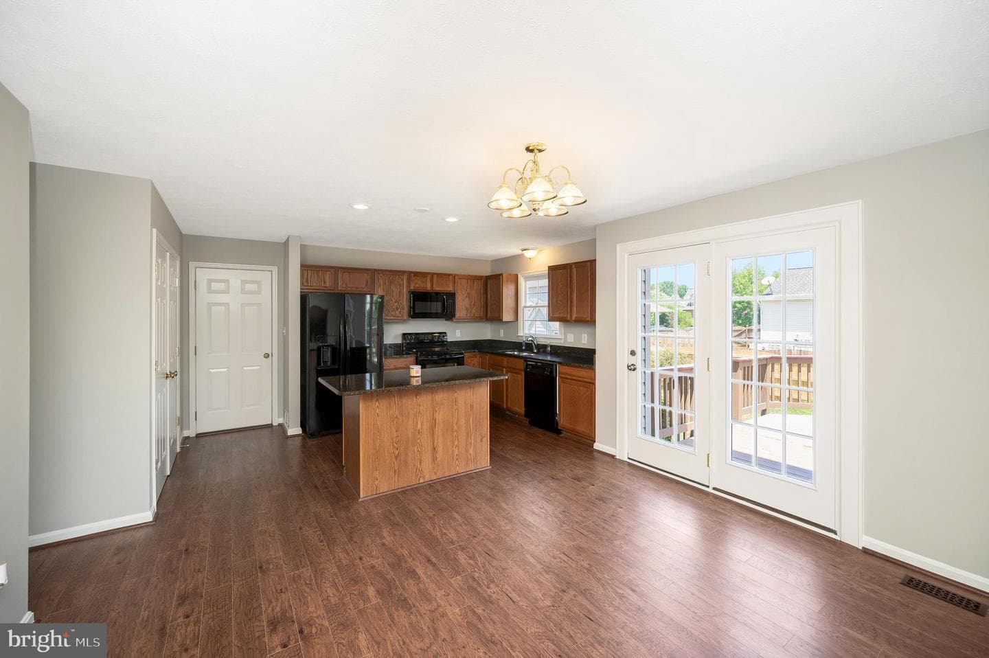 10202 Napoleon Street photo 5