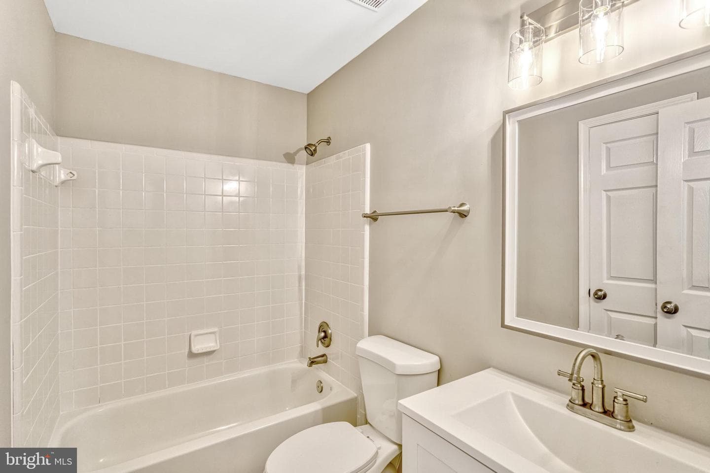 6104 Loriella Park Drive photo 22