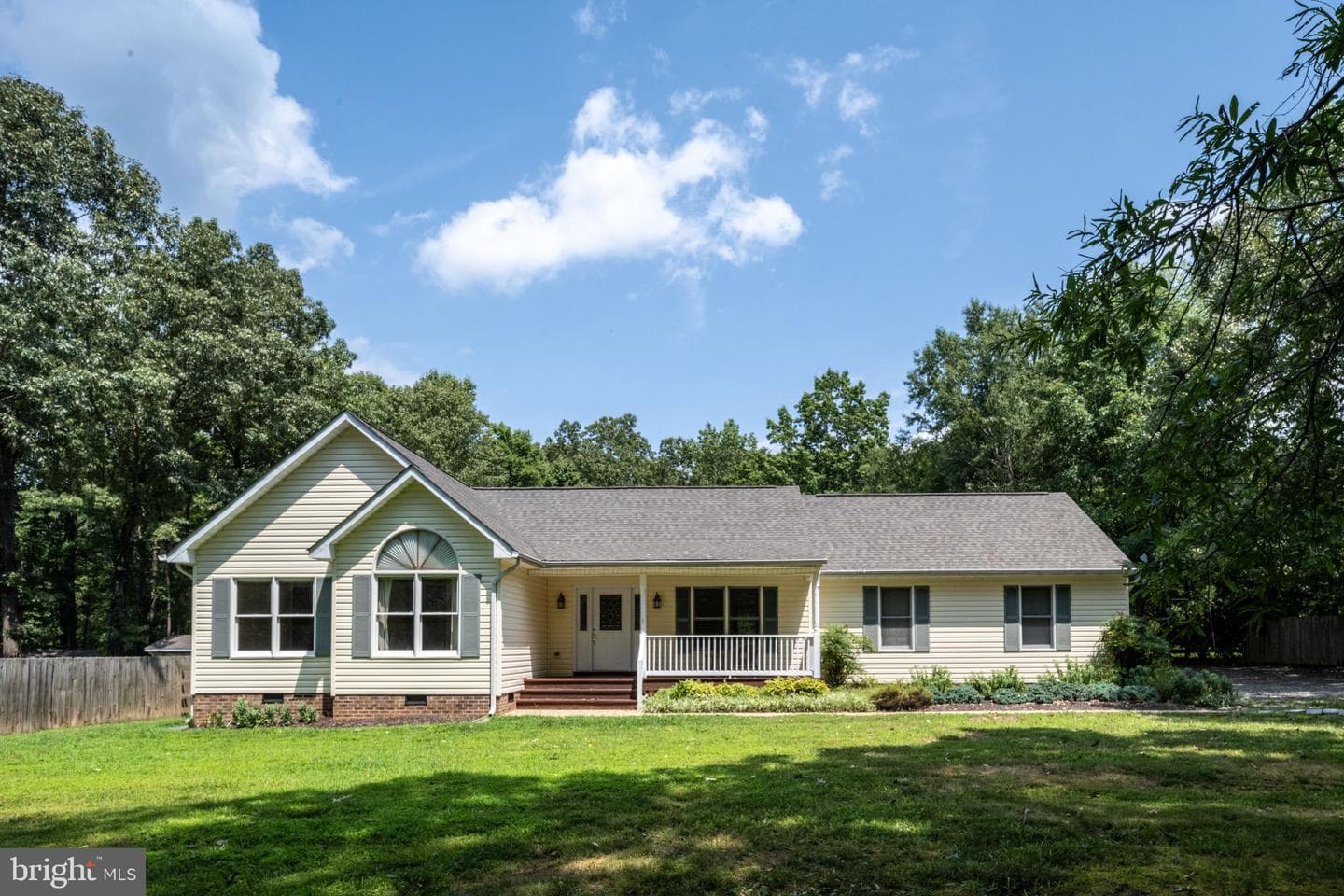 2505 Lakeside Woods Drive photo 1
