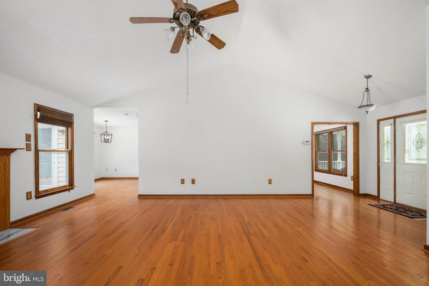 2505 Lakeside Woods Drive photo 11