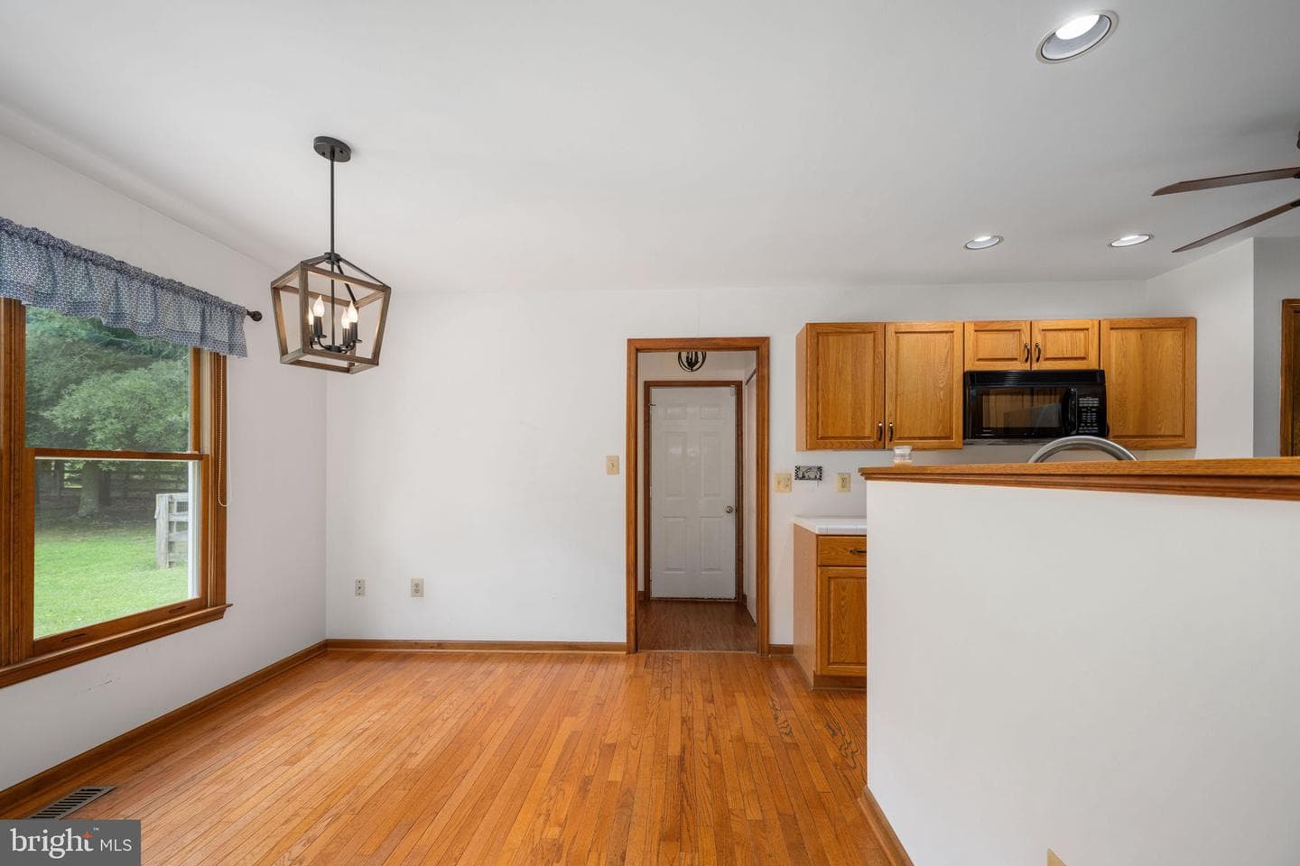 2505 Lakeside Woods Drive photo 19