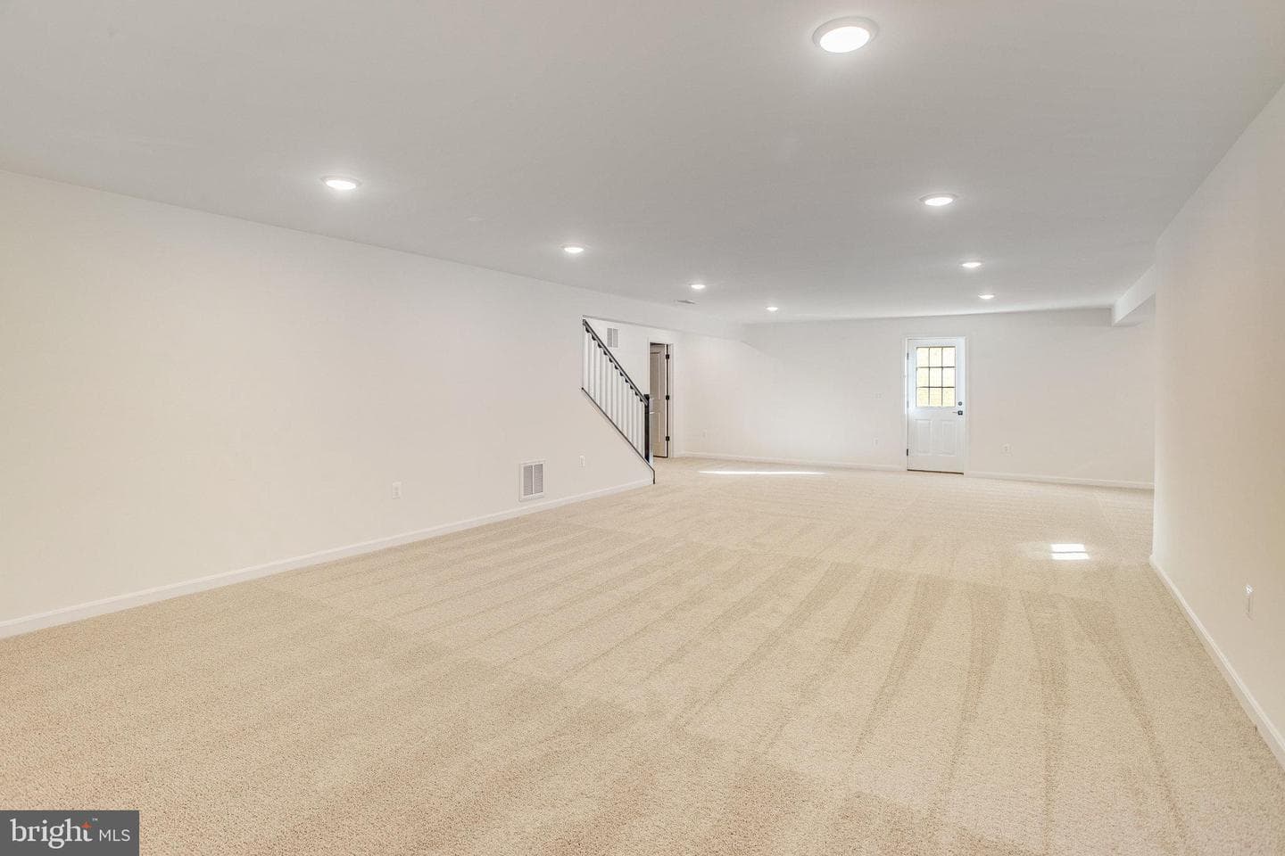 8515 Fleetwood Drive photo 35
