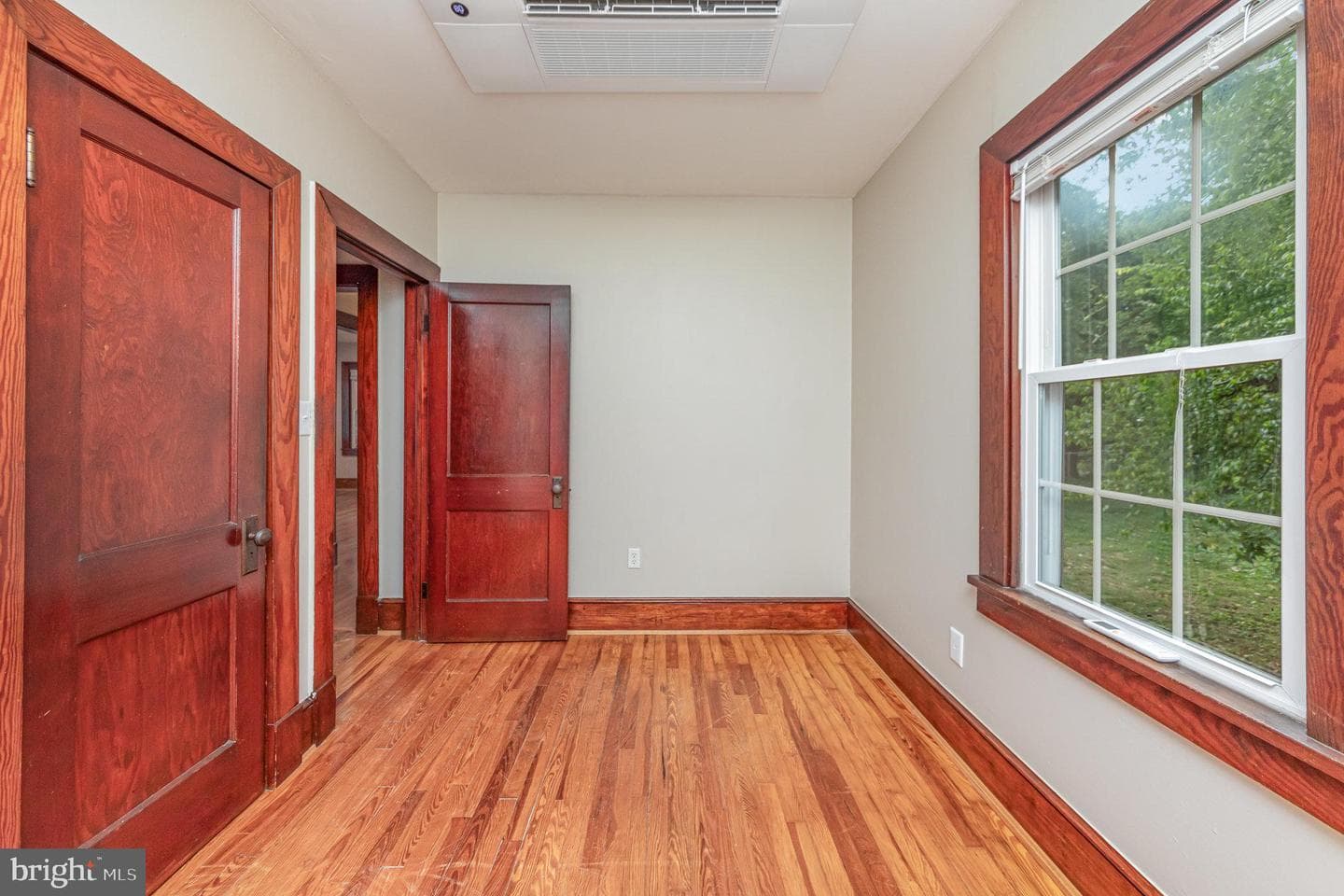 206 Mansfield Street photo 13