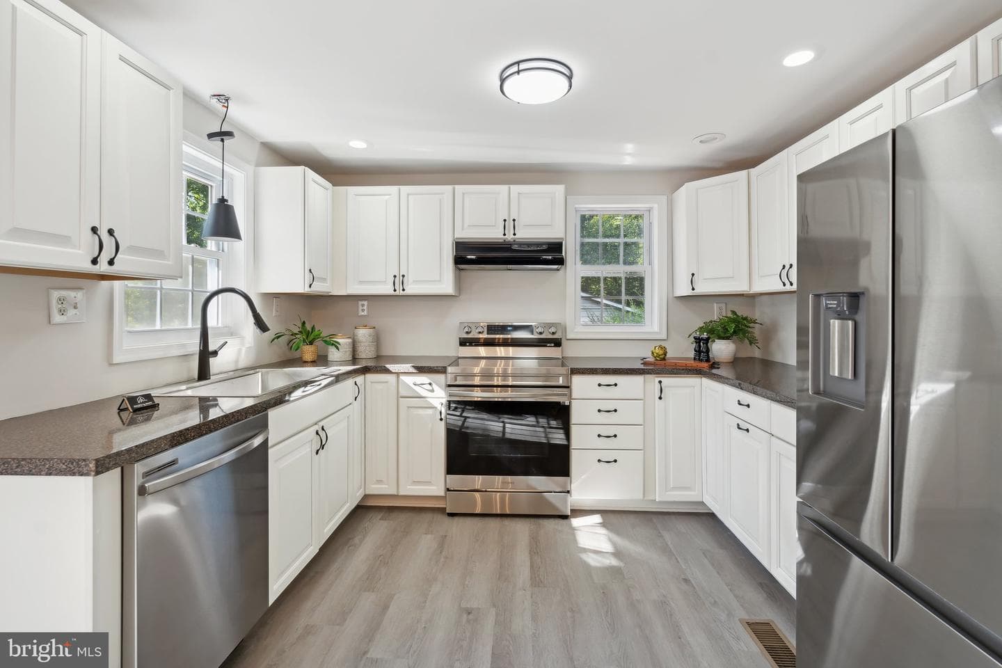 10902 Deer Drive photo 13
