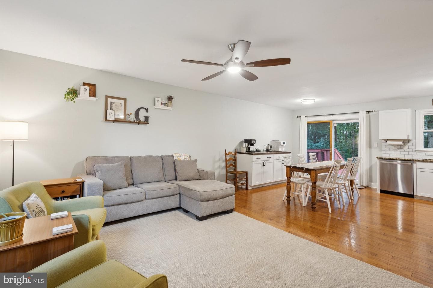 340 Albany Street photo 3