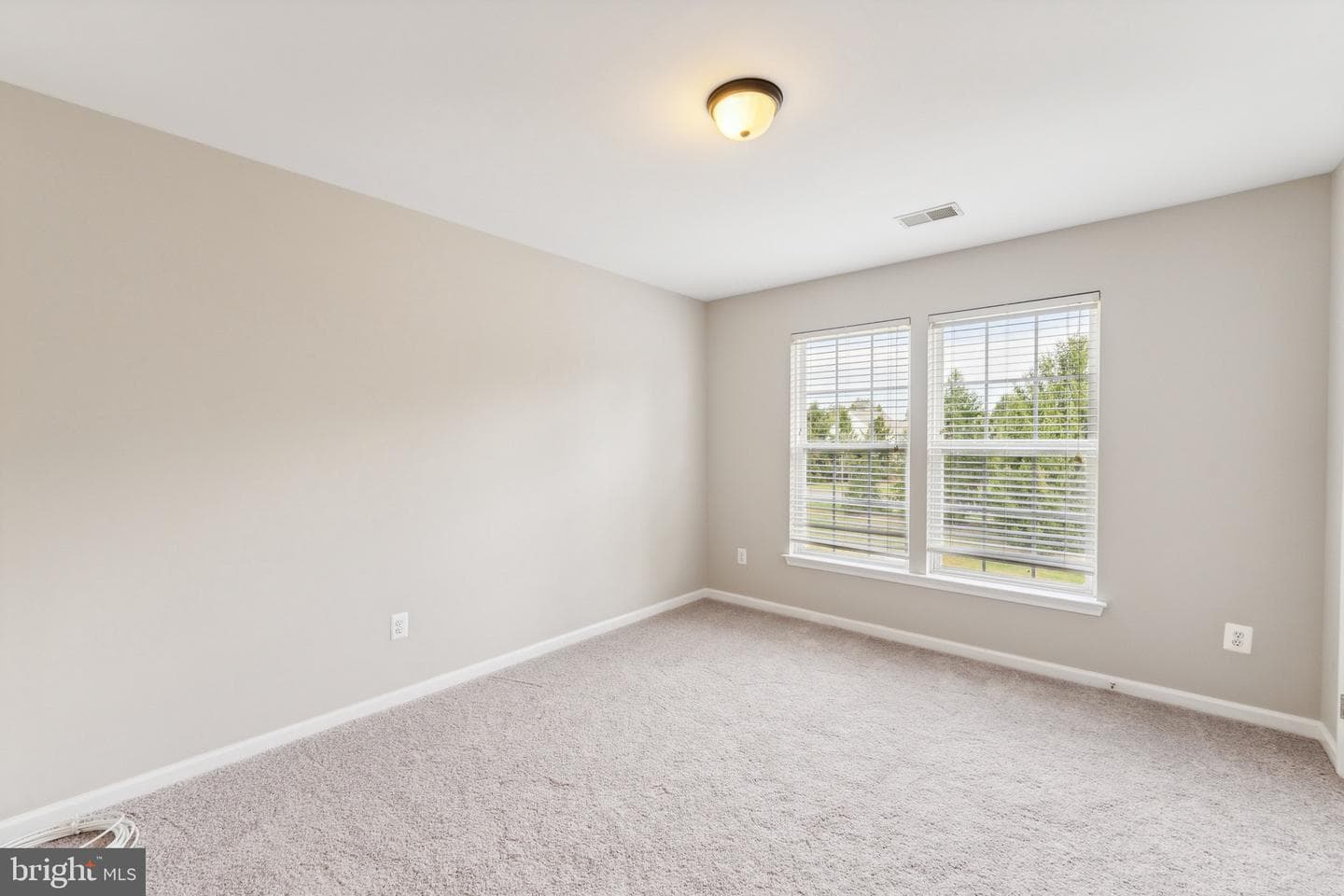 6913 S Dewey Court photo 29