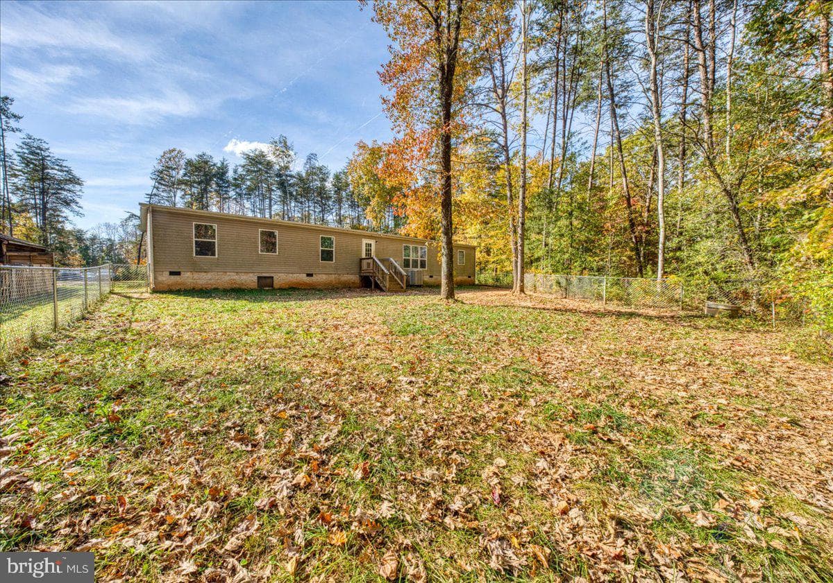 6823 Williams Lane photo 25