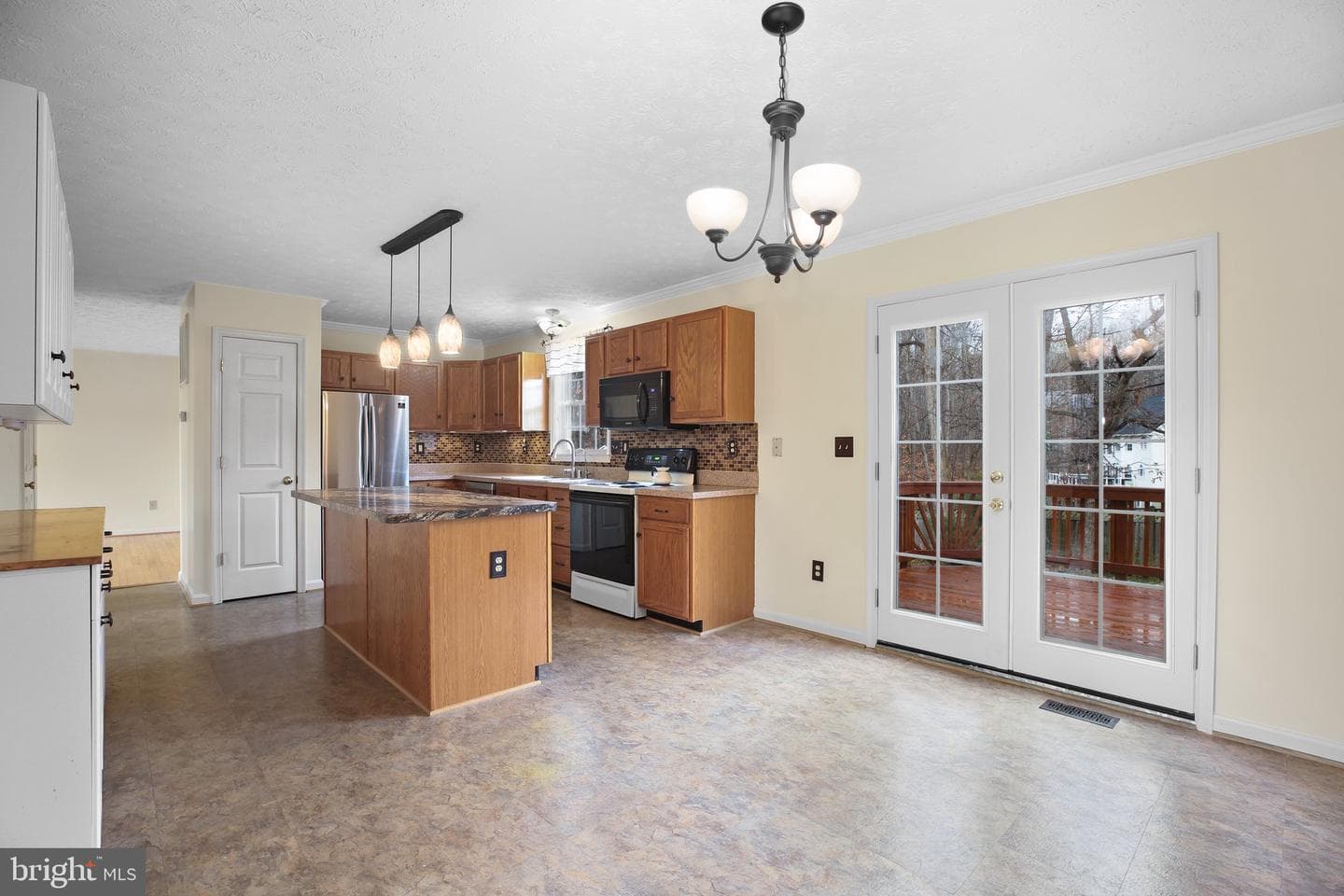 6119 Sunny Meadows Drive photo 9