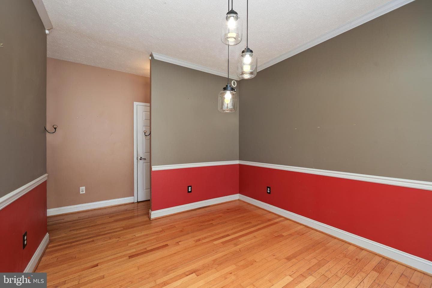 12819 Garrison Lane photo 8