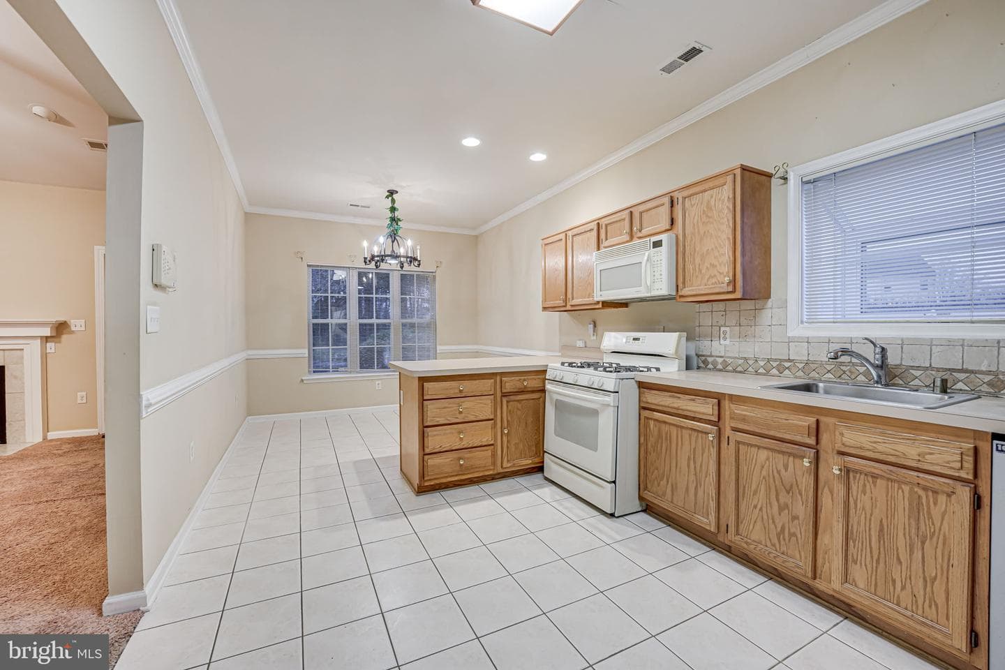 11418 Silverleaf Lane photo 4