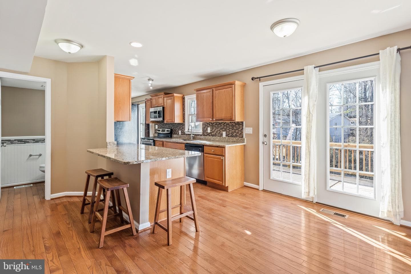 315 Albany Street photo 15