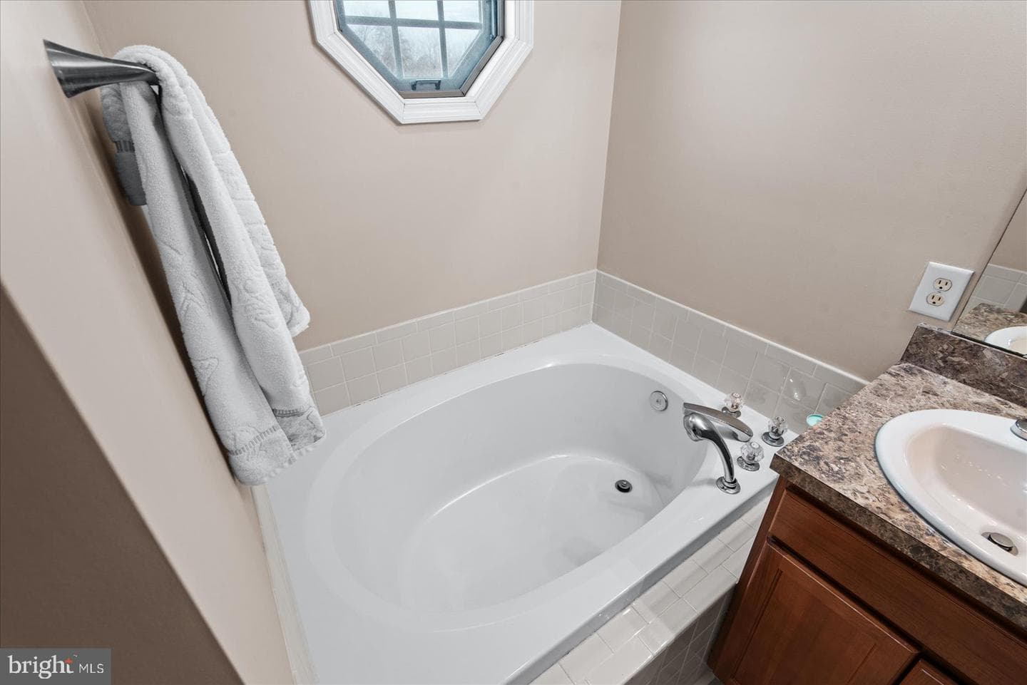 6822 Buck Lane photo 16