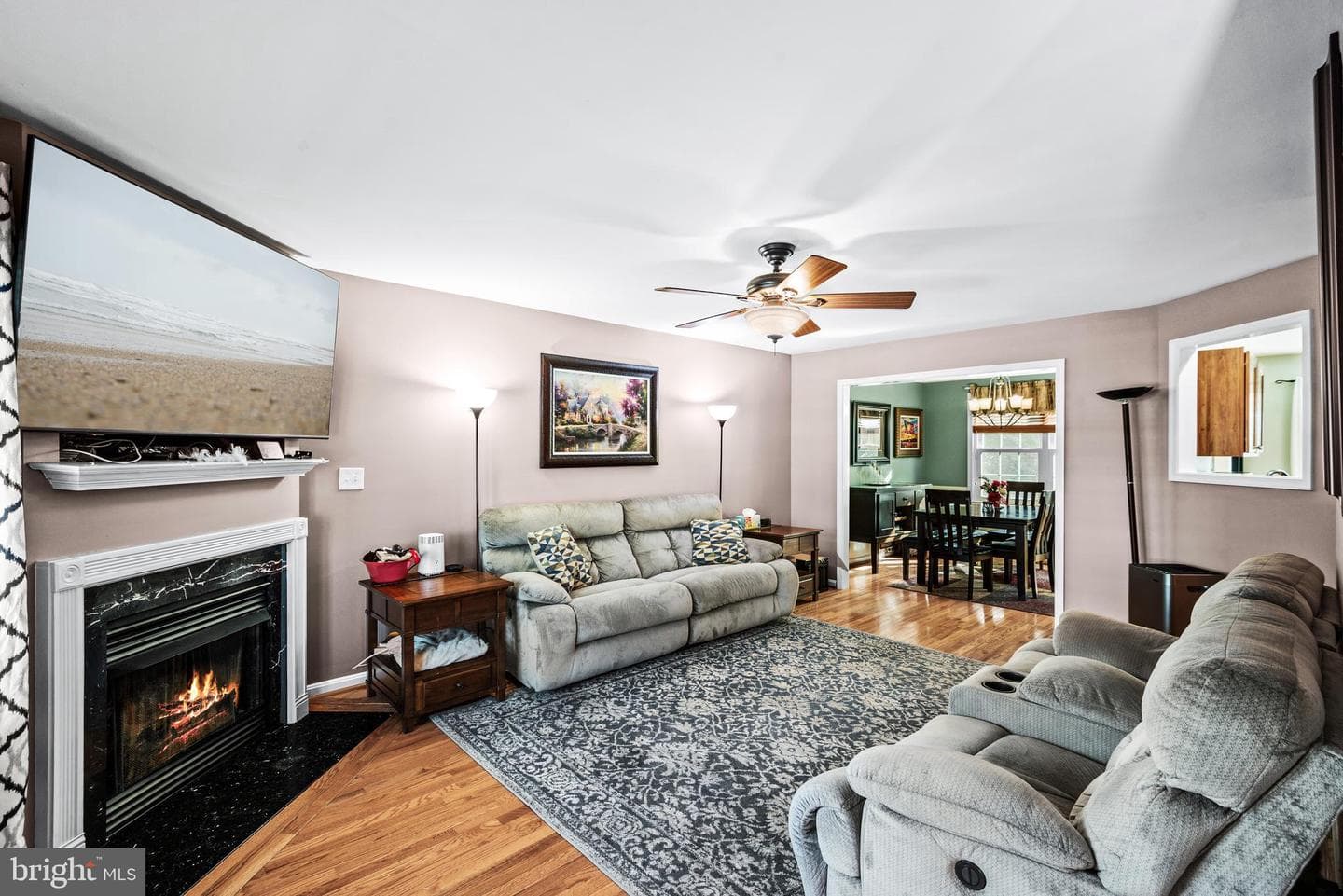 6822 Buck Lane photo 2