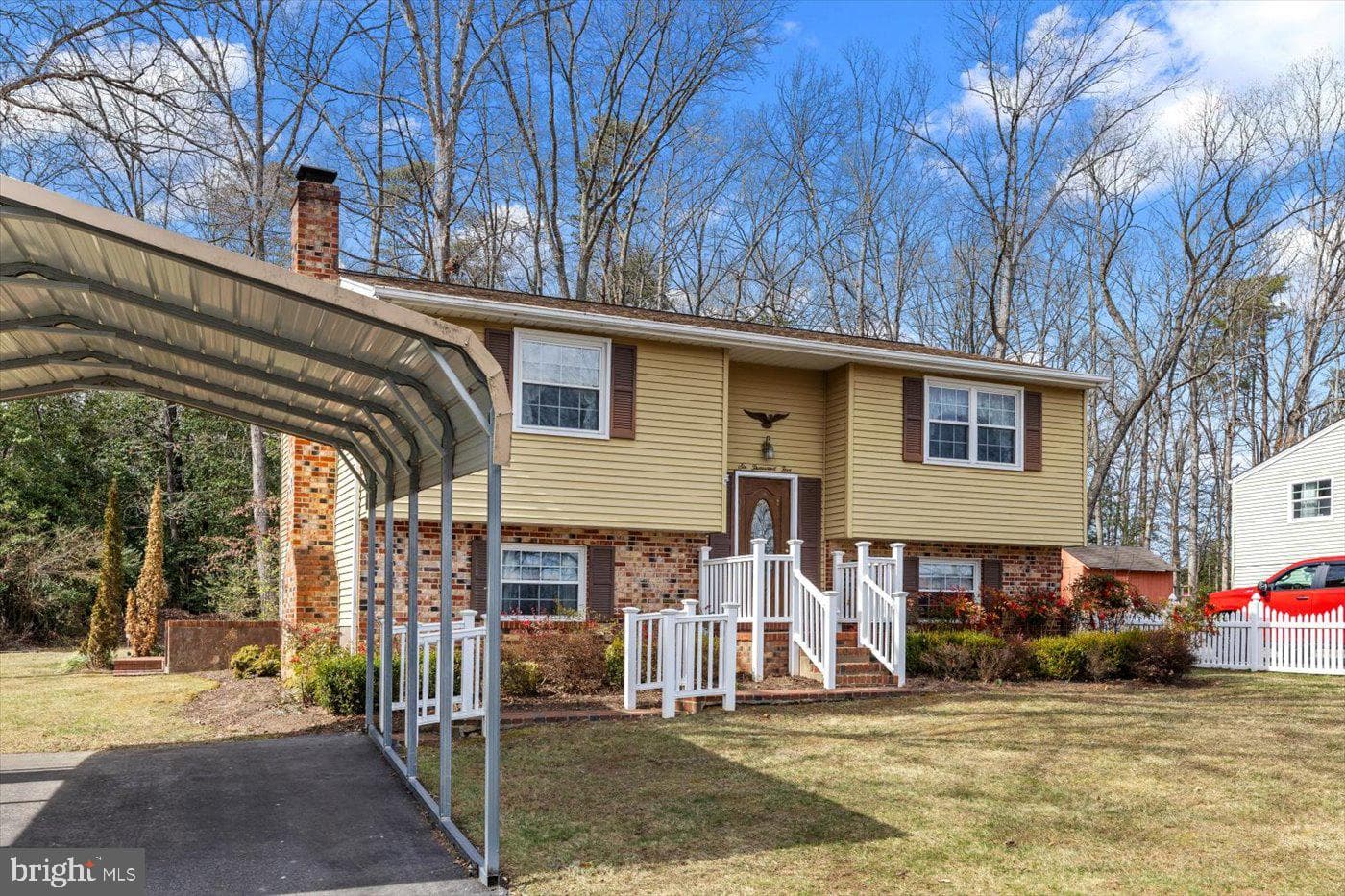 6005 Oak Grove Drive photo 2