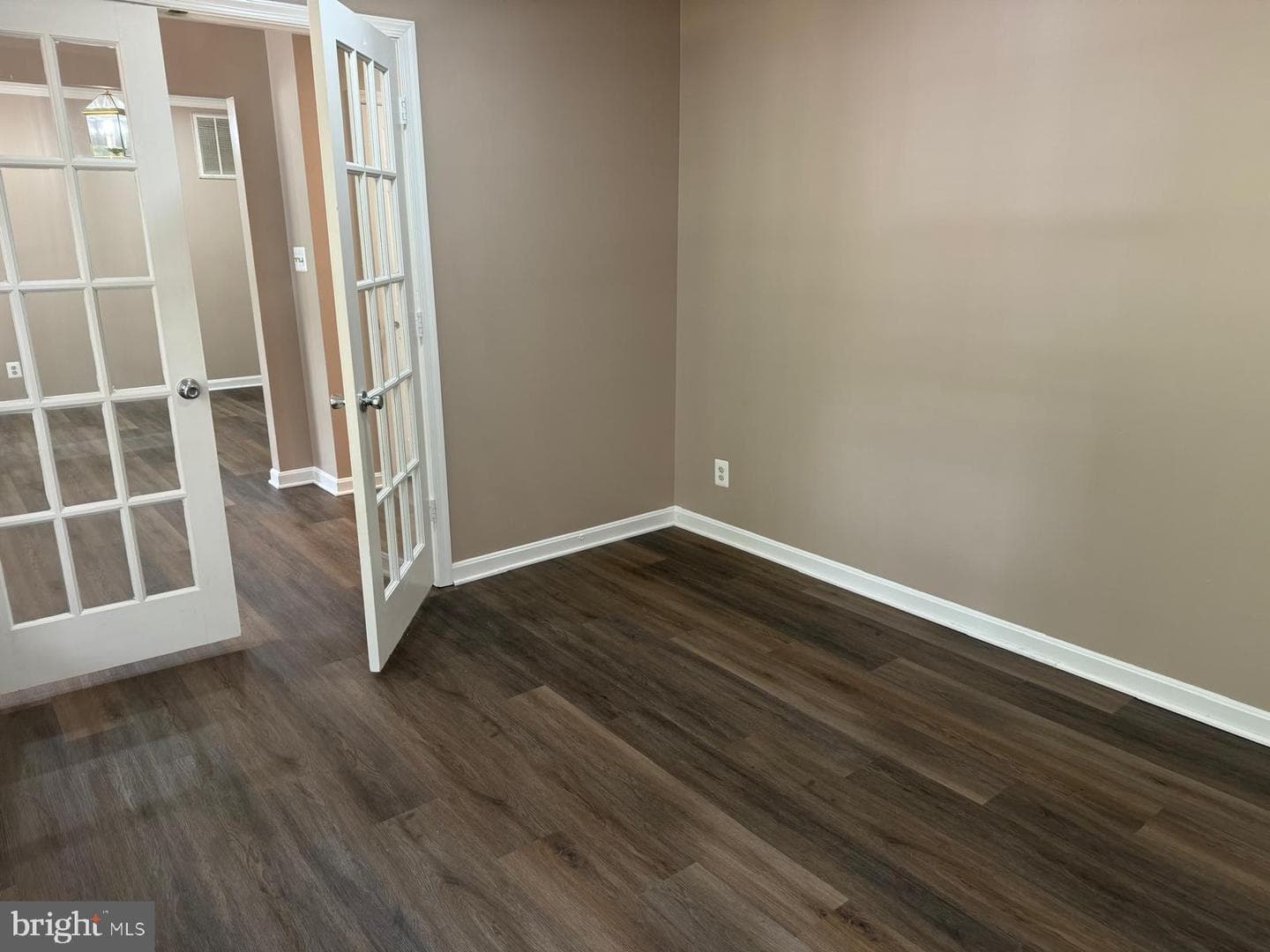 4304 Wickham Court photo 9