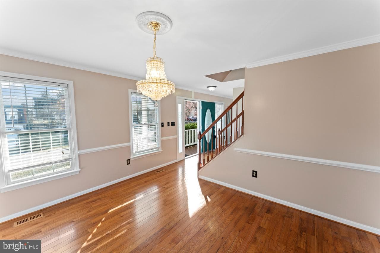 6907 Lakeland Way photo 9