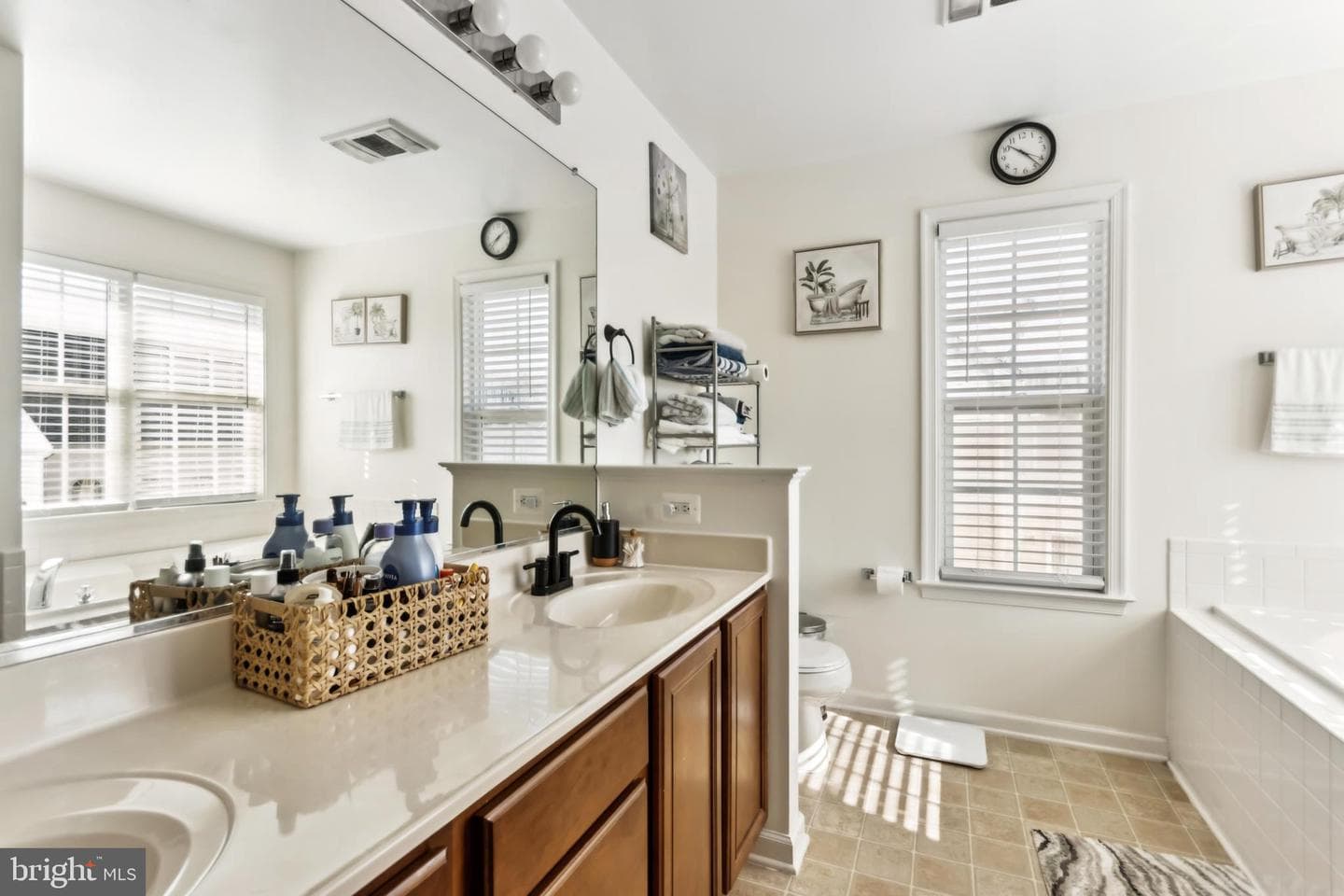 10325 Lees Crossing Lane photo 16