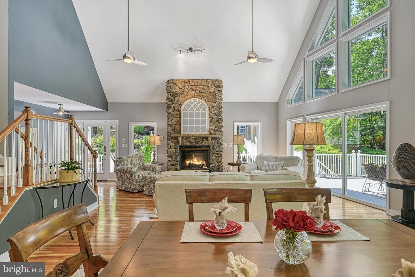 13300 Black Walnut Lane photo 4