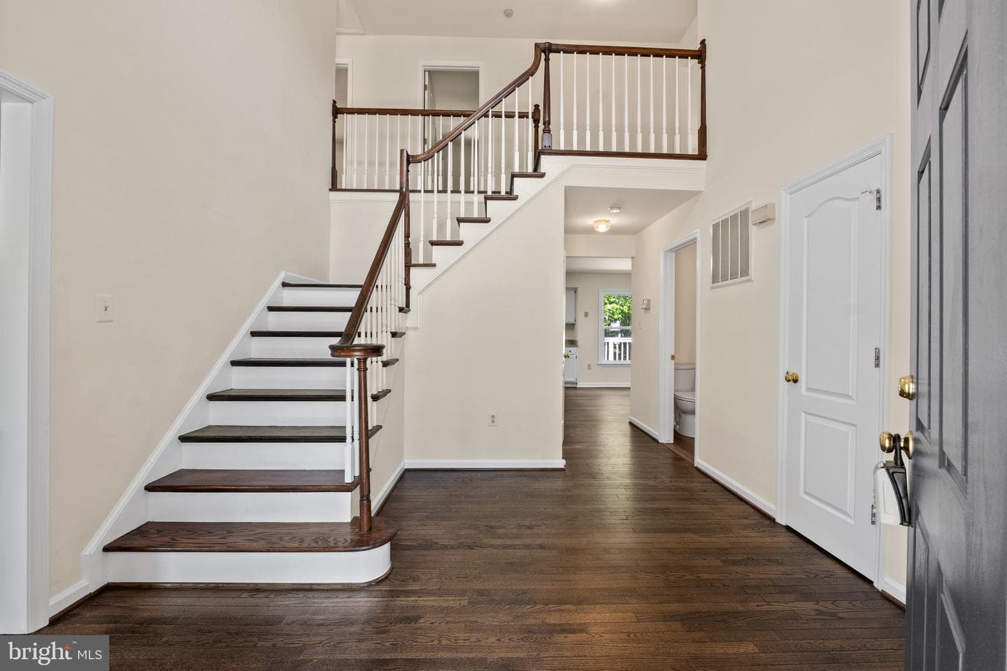 5015 Brookshire Court E photo 7