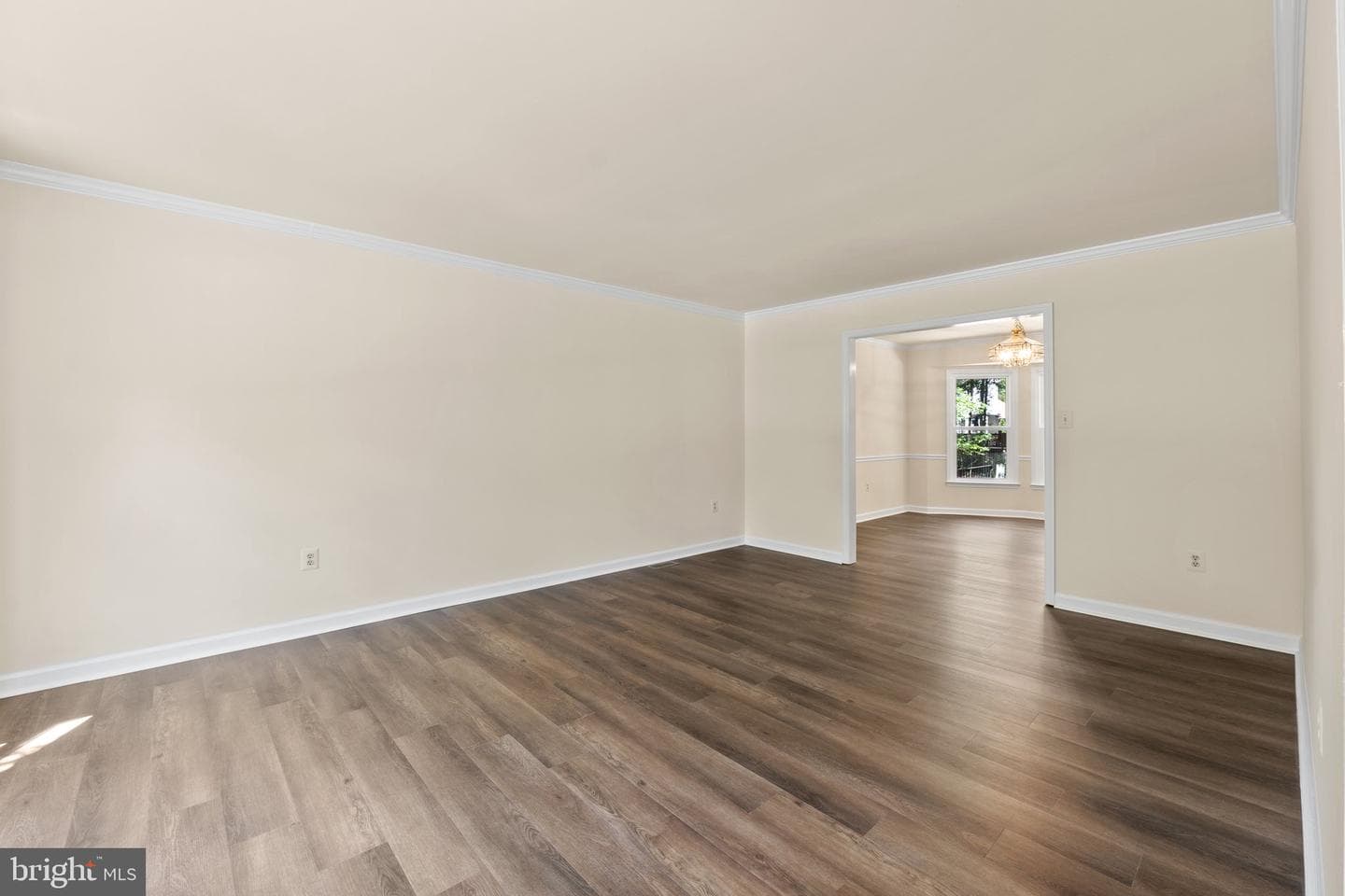 5015 Brookshire Court E photo 9