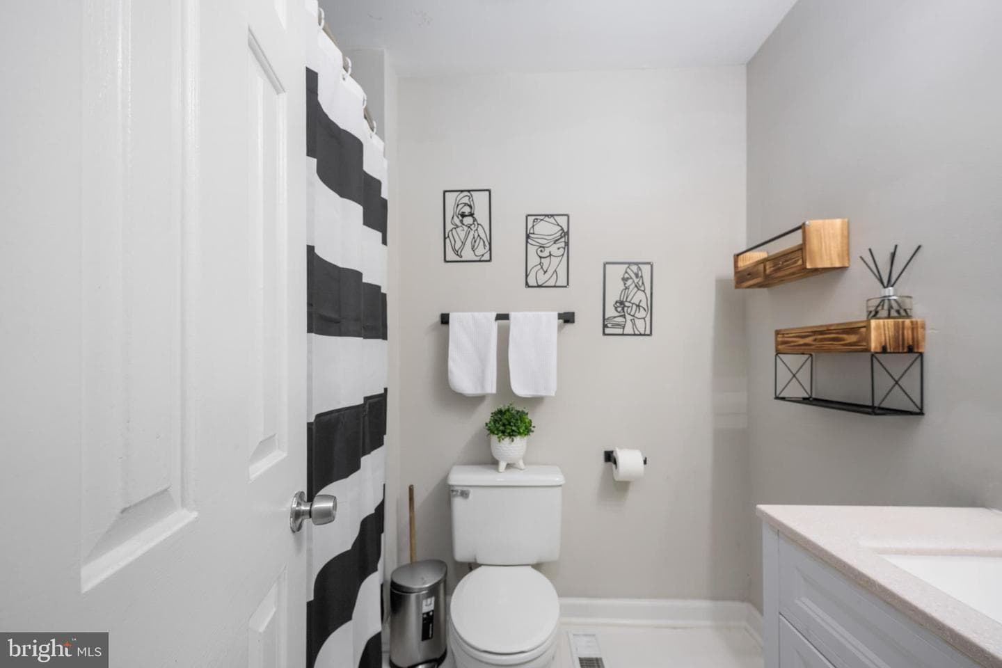 11414 Warner Drive photo 33
