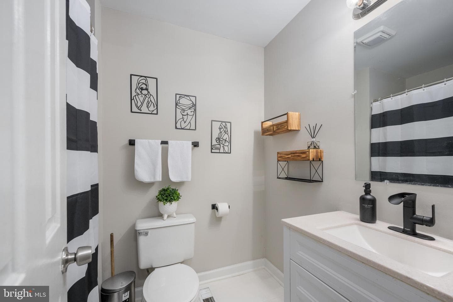 11414 Warner Drive photo 34