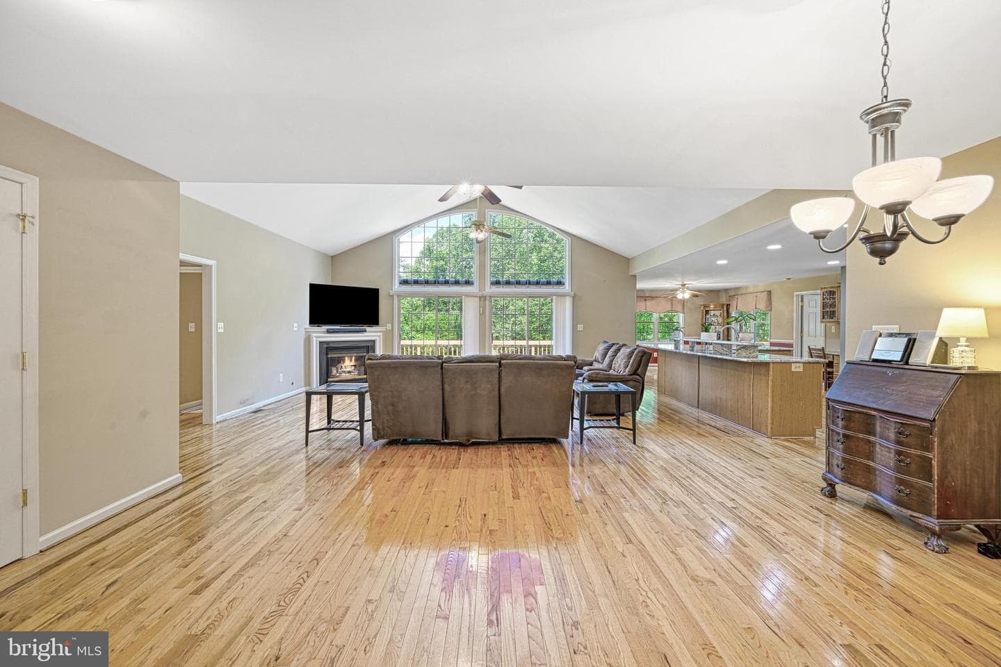 2406 Valentine Drive photo 18