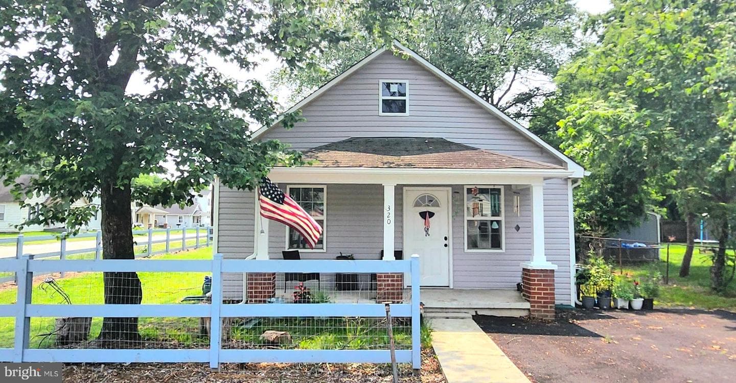320 Third Street photo 2