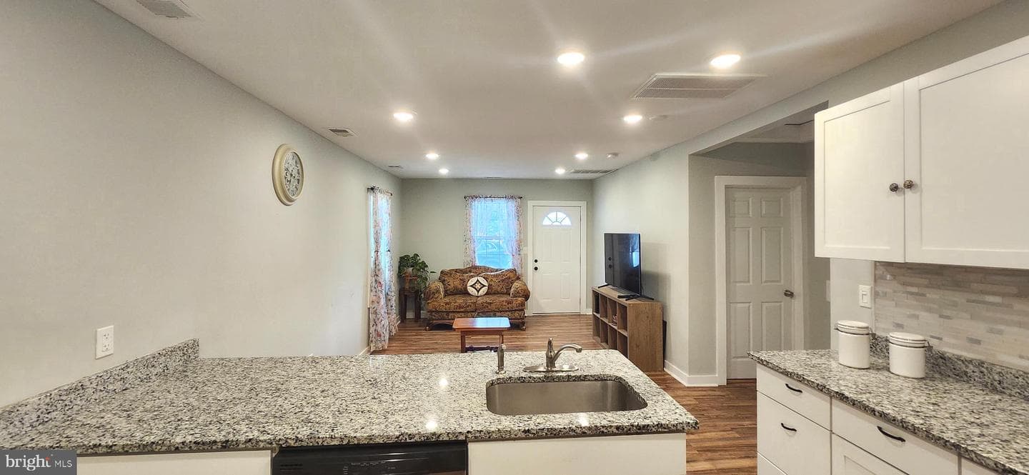 320 Third Street photo 3