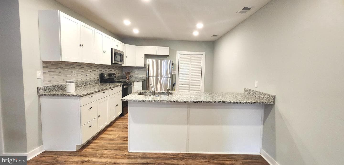 320 Third Street photo 6