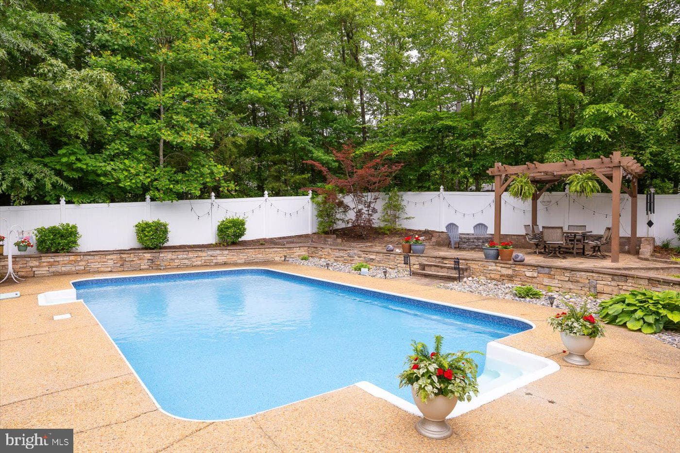 10716 Villa Way photo 3