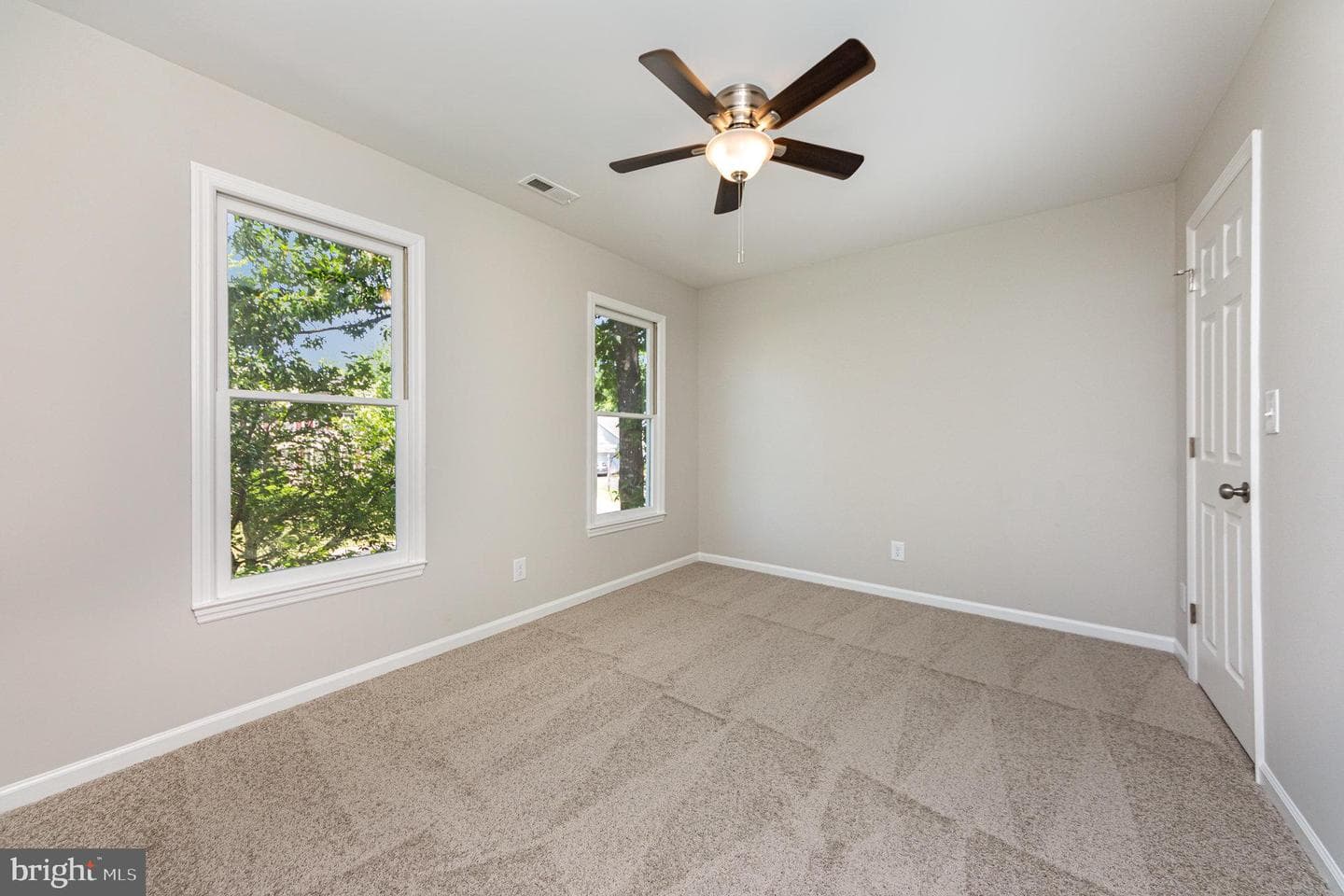 5907 Cambridge Drive photo 21