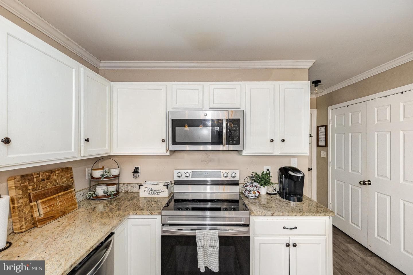 4511 Cornwall Court photo 10