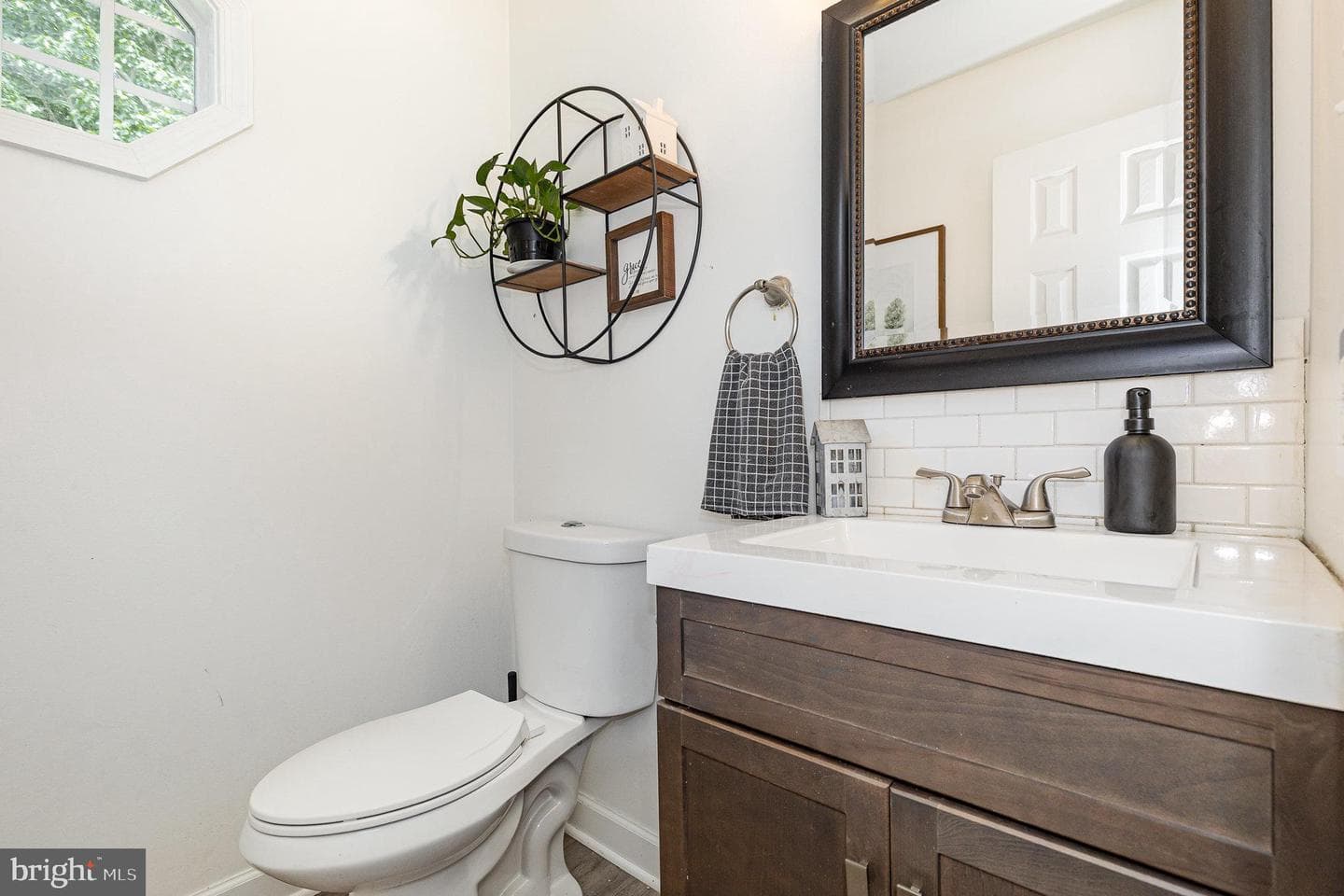4511 Cornwall Court photo 11