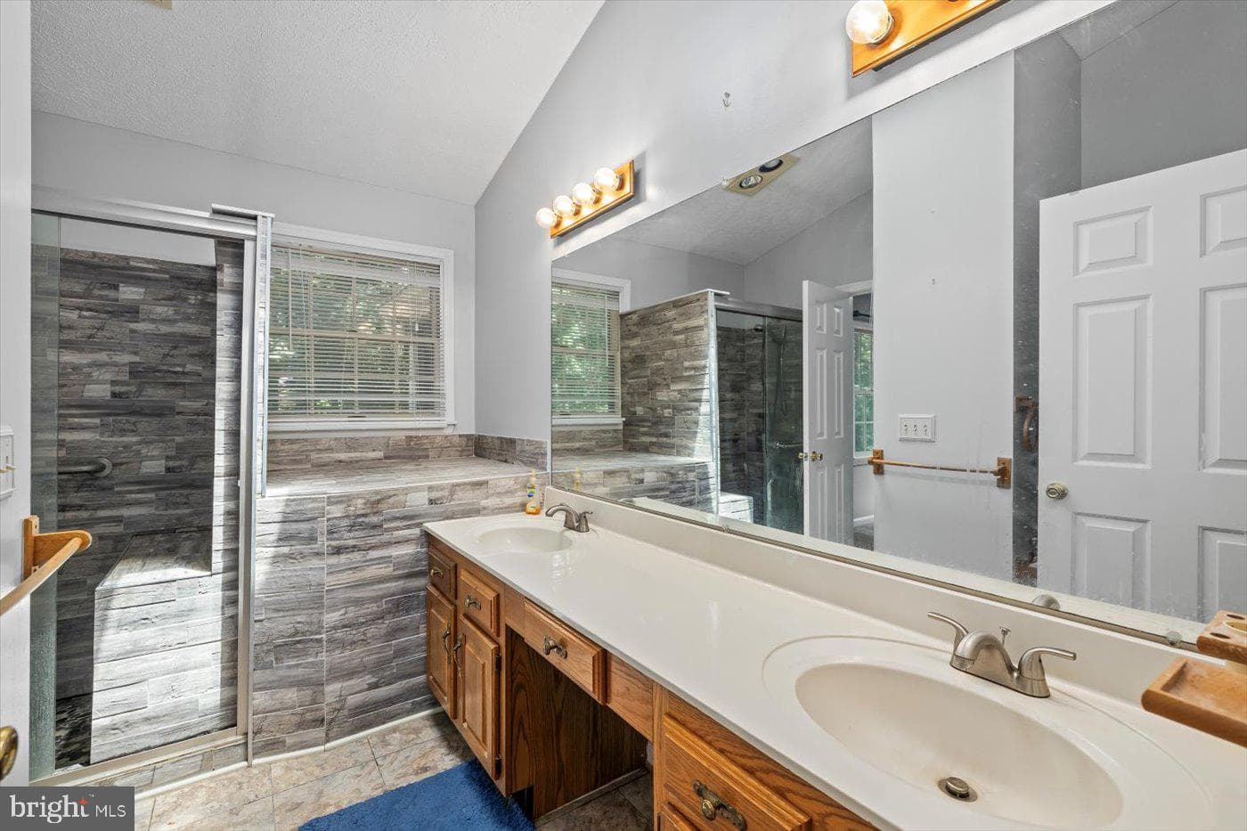 11701 Berry Lane photo 16