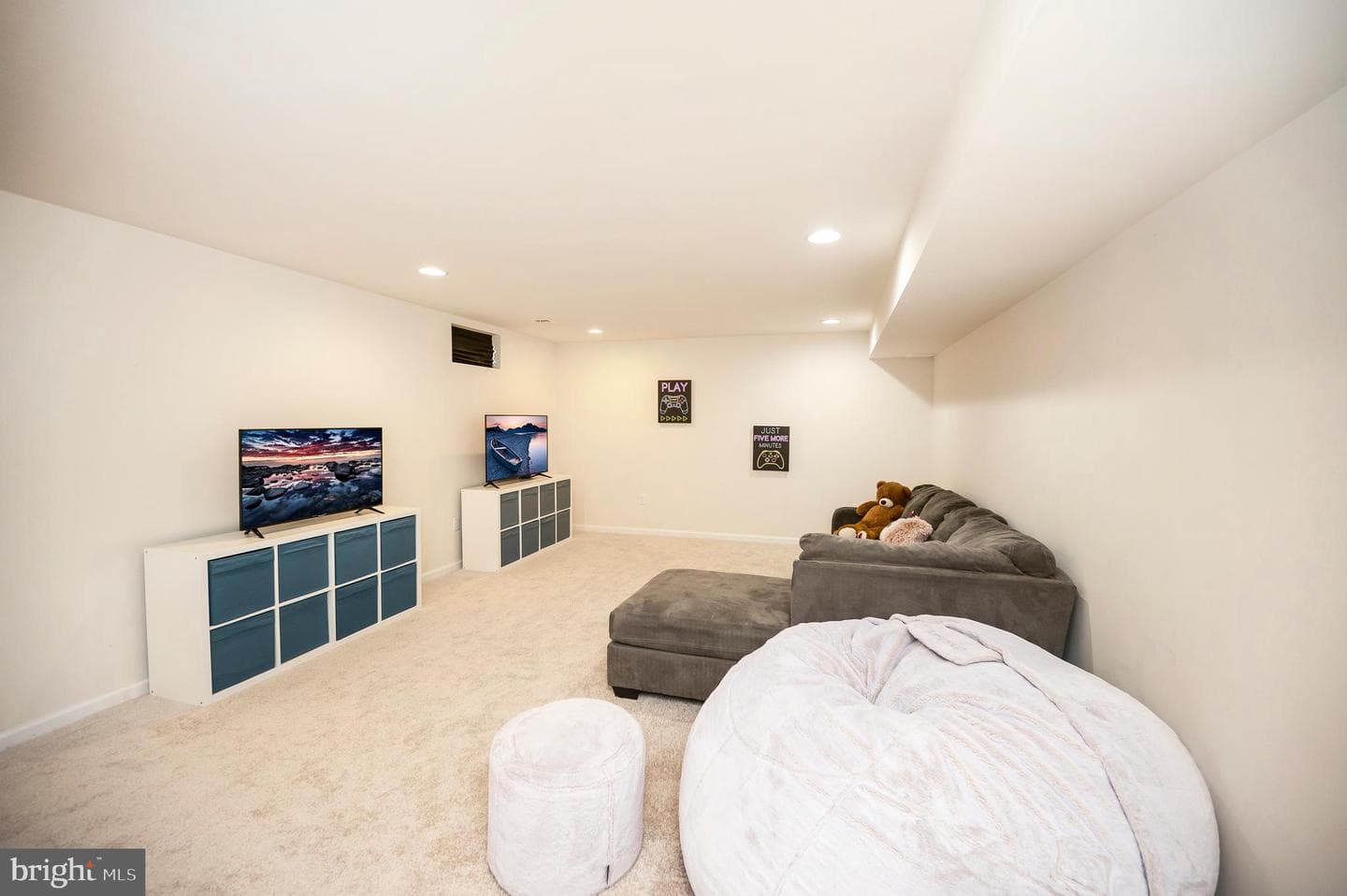 10512 Napoleon Street photo 49