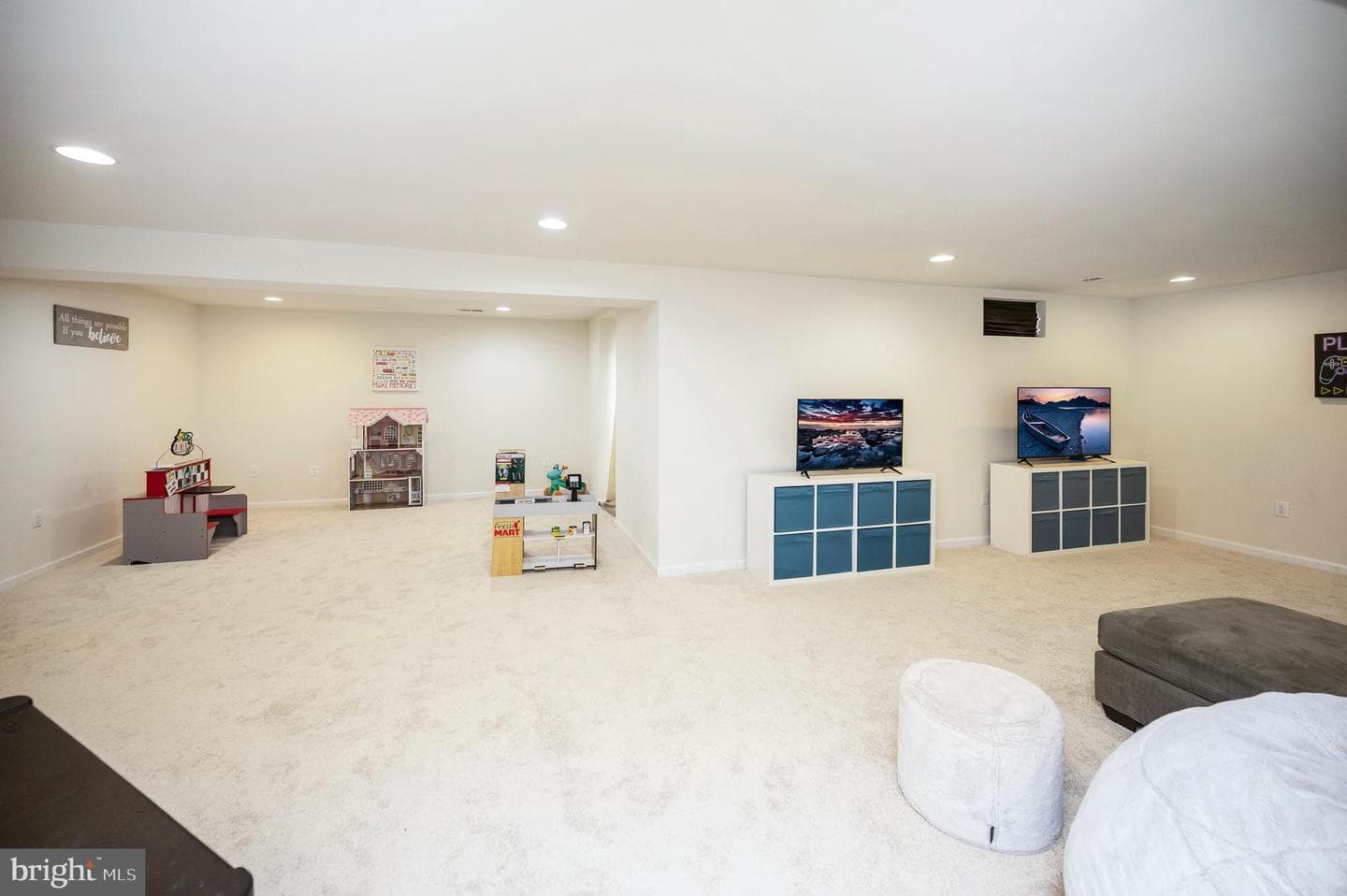 10512 Napoleon Street photo 50