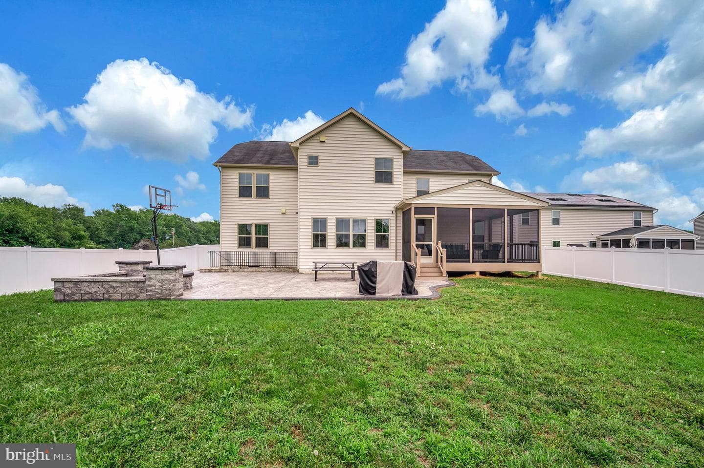 10512 Napoleon Street photo 54