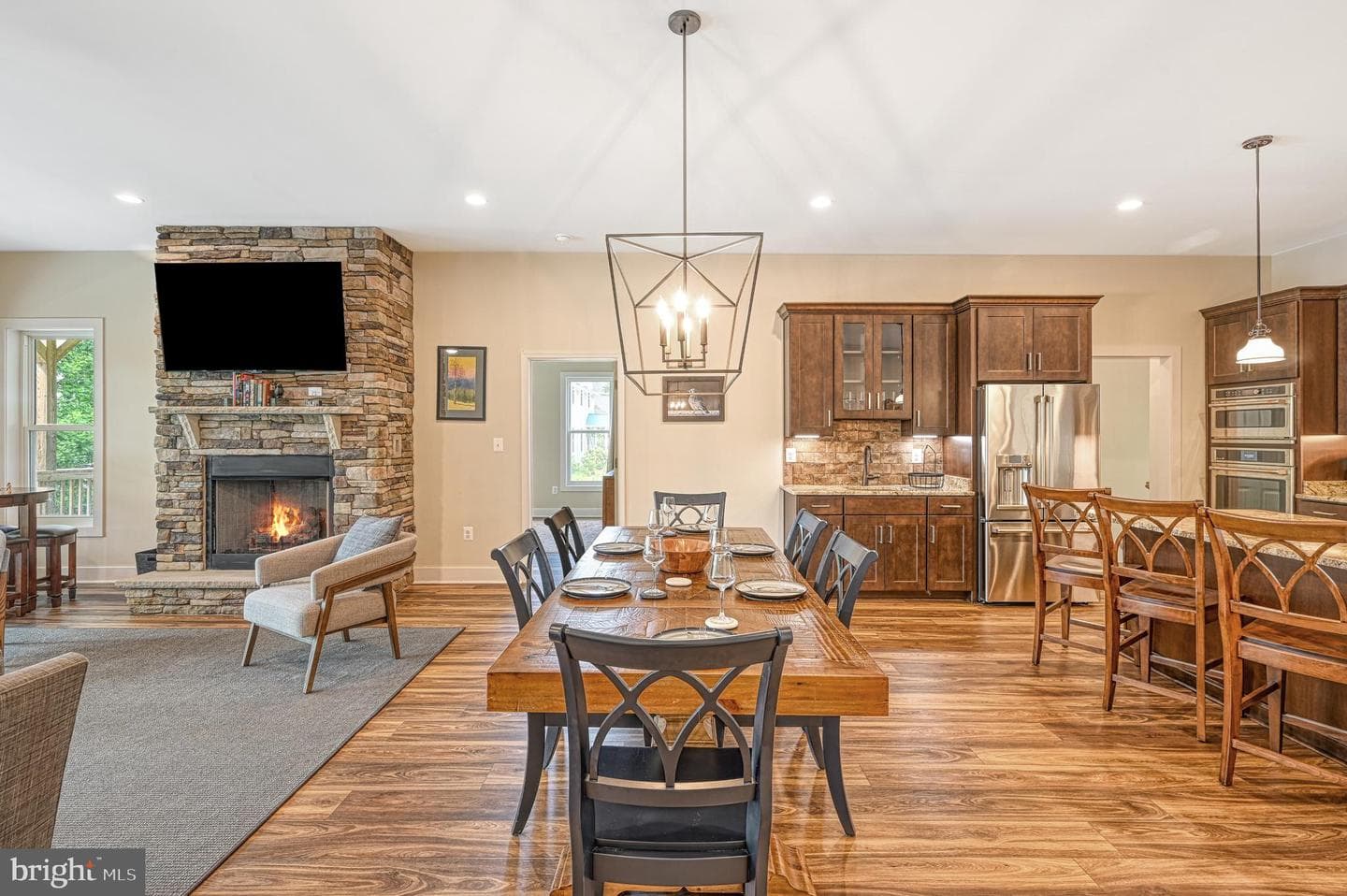 5727 Private Road photo 4