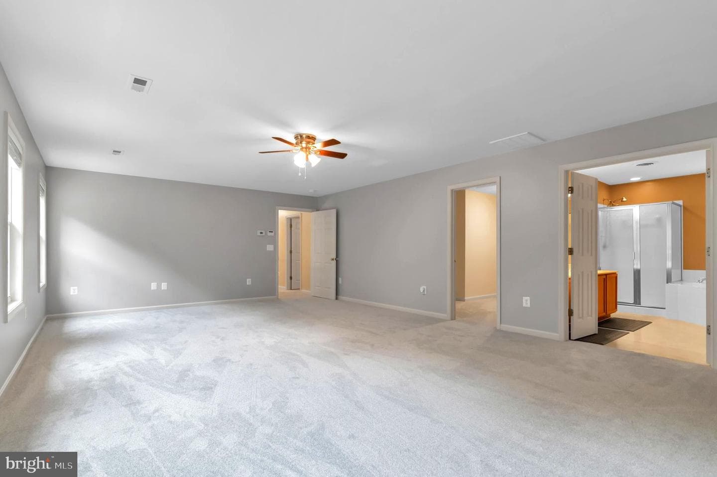 9400 America Lane photo 25