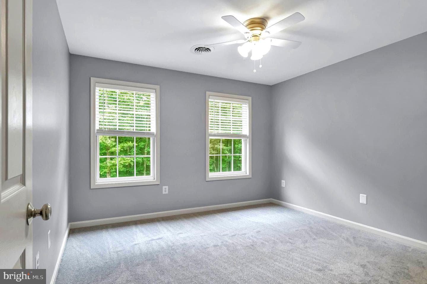 9400 America Lane photo 34