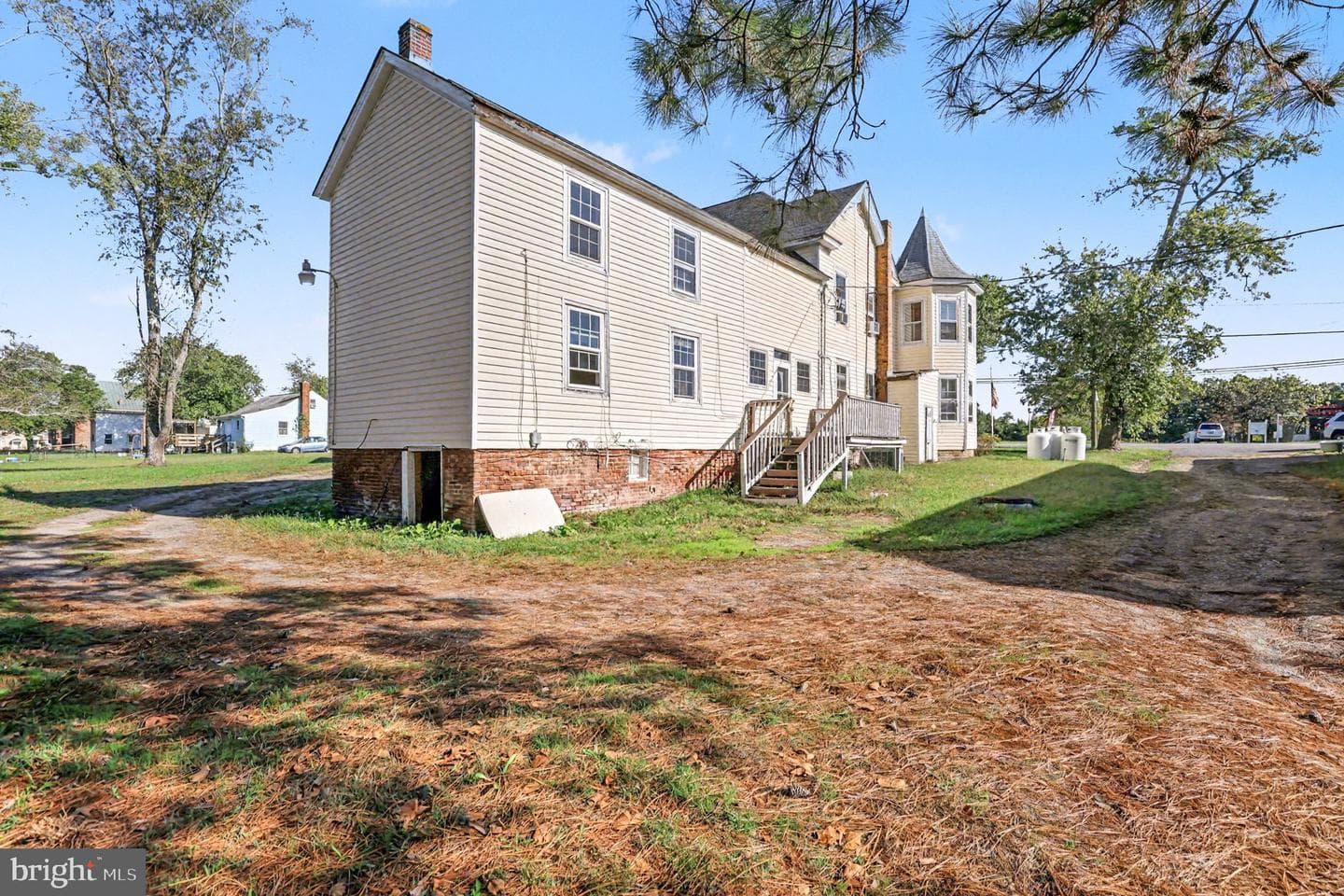 8916 Courthouse Road photo 4