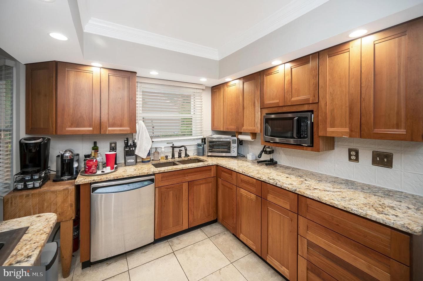416 Whitecliff Drive photo 28