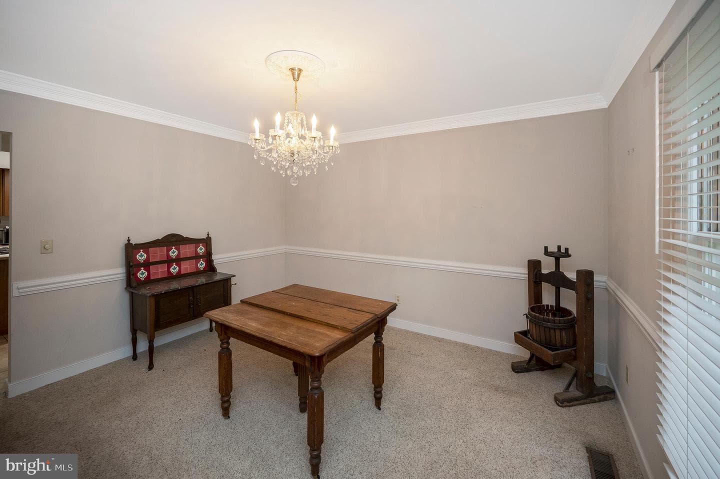 416 Whitecliff Drive photo 38
